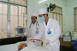 Người già cẩn thận chảy máu đường tiêu hóa