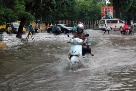 Nguyên nhân khiến xe ga bị giật khi lội nước