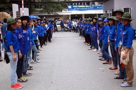 “Hàng rào sống” trên đường phố Thủ đô