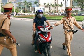 Bị “tuýt còi”, có quyền chứng minh không vi phạm