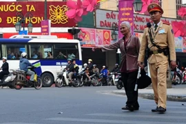 Những hành động đẹp của CSGT trong mắt dân