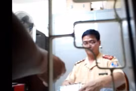 CSGT Hà Nội giăng bẫy “hành” dân?