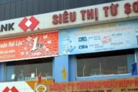 Côn đồ đi xe Lexus xả súng làm cả phố náo loạn 