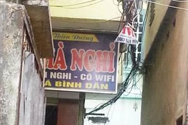 Đôi tình nhân... không mặc gì bắt trộm ở nhà nghỉ