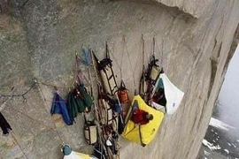 Chùm ảnh phượt cảm giác mạnh khó tưởng tượng