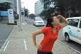 Ca khúc taxi “phiên bản đỏ choét“