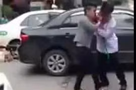 “Huyết chiến” vì va chạm giao thông ở Hà Nội