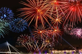 Những phong tục đón giao thừa độc đáo