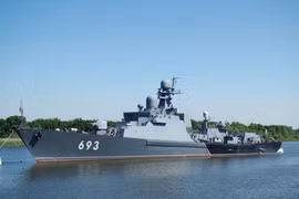 Chiến hạm Gepard Nga khác Gepard Việt Nam điểm nào? 