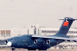 Vận tải cơ chiến lược Y-20 khoác “áo mới” 