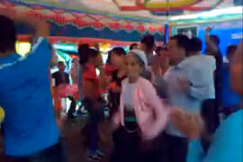 Clip cụ bà 72 tuổi nhảy nhạc sàn “lên nóc nhà”