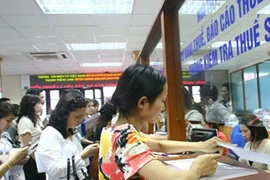 Lách thuế thu nhập: đa dạng hình thức, phong phú cách làm