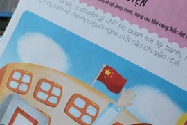 Bộ chỉ đạo không mua sách có “trường học cắm cờ Trung Quốc”