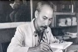 Bác Hồ bén duyên nghề báo thế nào?