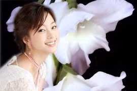 Nhan sắc phụ nữ lộ vận cát - hung (1) 