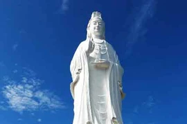 Đức Quan Thế Âm Bồ Tát là nam hay nữ? 