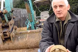 Kỳ diệu thú cưng sống sót sau 10 tháng “độn thổ“