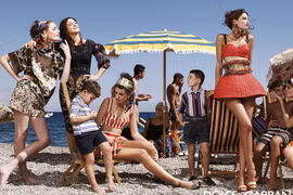 Dolce&Gabbana AdCampain SS 2013: Hạnh phúc sum vầy