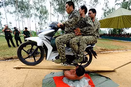 Màn trình diễn đặc sắc của đặc công Việt Nam