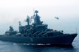 Xem chiến hạm “khủng” Nga, Trung quần thảo trên biển