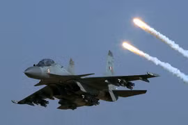 Su-30MKI có thêm vũ khí đối không tầm trung 