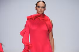 Gucci Xuân Hè 2013: Cuộc nổi loạn của những gam màu neon