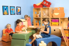 Chọn đồ chơi an toàn cho bé: không phải mẹ nào cũng biết 