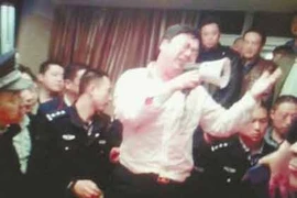 Quan chức Trung Quốc mất việc vì tiệc tùng xa hoa