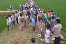 Hai học sinh chết đuối vì tắm sông