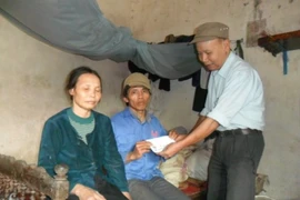 Quà nhân ái đến với hai hoàn cảnh thương tâm