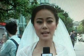 Cô dâu bỏ cưới để tường thuật trực tiếp động đất