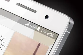 Siêu điện thoại mỏng nhất TG lộ diện long lanh