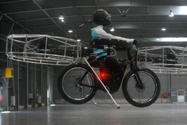 Clip xe đạp bay siêu ấn tượng