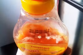 Bà bầu ” tố” bị đau bụng vì ăn tương ớt Trung Thành