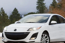 Mazda gây sốc giảm giá xe tới 131 triệu đồng 