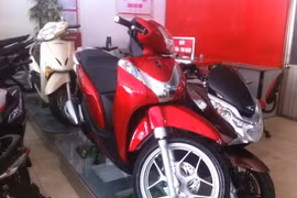 Honda SH Mode “dìm hàng” SH, đội giá gần 5 triệu đồng