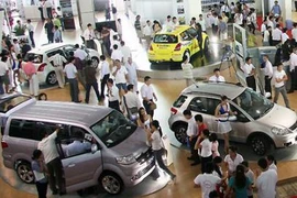 Thị trường ô tô Việt Nam “hái lộc” đầu xuân