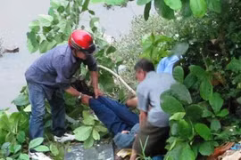 Nam giới chết ngồi gần Nhà văn hóa tỉnh Ninh Bình