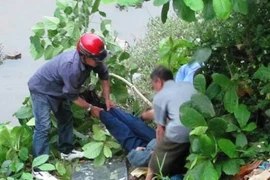 Nam giới chết ngồi gần Nhà văn hóa tỉnh Ninh Bình