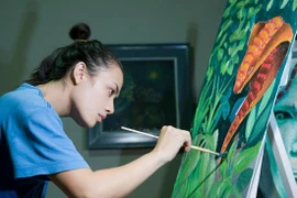 Những nghệ sĩ “tay ngang” cầm cọ 