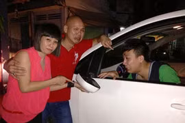 Trấn Thành mất trộm, Kim “siêu vòng 3” nhập viện