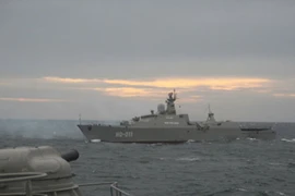 Gepard Việt Nam, Type 054A Trung Quốc diễn tập trên Biển Đông