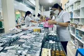 Ban hành Nghị quyết về các giải pháp bảo đảm thuốc, trang thiết bị y tế