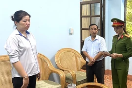 Bắt tạm giam kế toán Chi nhánh Văn phòng Đăng ký đất đai huyện