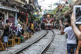 VNR kiến nghị xử lý dứt điểm tụ điểm cà phê đường tàu