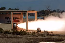 Cận cảnh Triều Tiên thử động cơ tên lửa mới