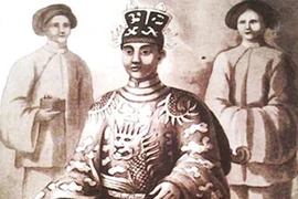 Ứng xử của vua chúa Việt khi việc đụng đến lợi ích dân