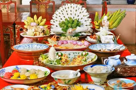 Vua chúa Việt đề phòng thực phẩm bẩn, độc như thế nào?