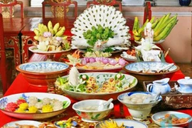 Vua chúa Việt đề phòng thực phẩm bẩn, độc như thế nào?