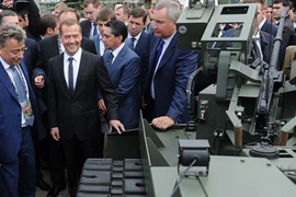 Thủ tướng Dmitry Medvedev khám phá dàn vũ khí tối tân